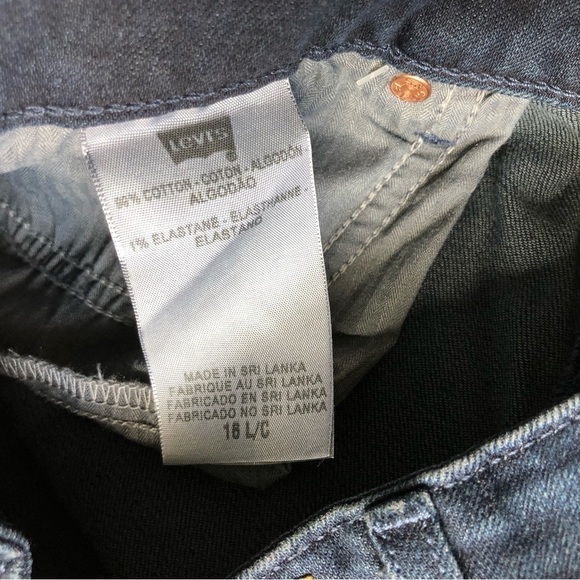 NWT Levis Sz33 Bold Curve Classic Straight Leg Jeans, Emroidered - Picture 9 of 15